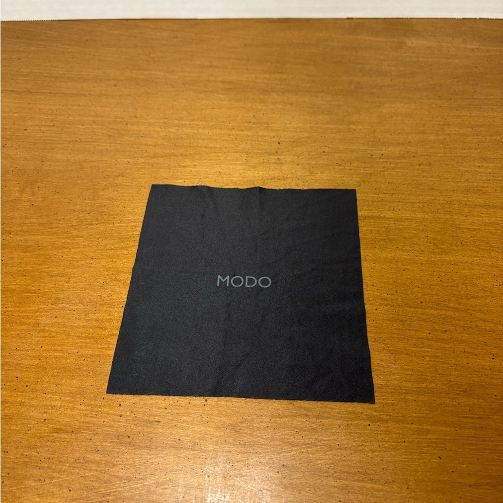 Modo sunglasses glasses black microfiber cleaning cloth used pre owned
